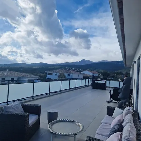 Holiday home Entre Mer, Montagnes, Etangs Et Rivieres
